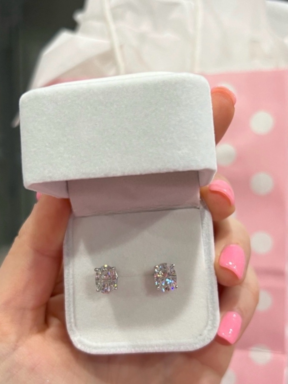 4Ct oval Moissanite earrings NIB - Picture 7 of 13